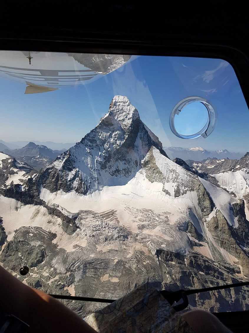 Traversée des Alpes en avion historique