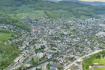 Rundflug mit Zwischenhalt im Bergrestaurant