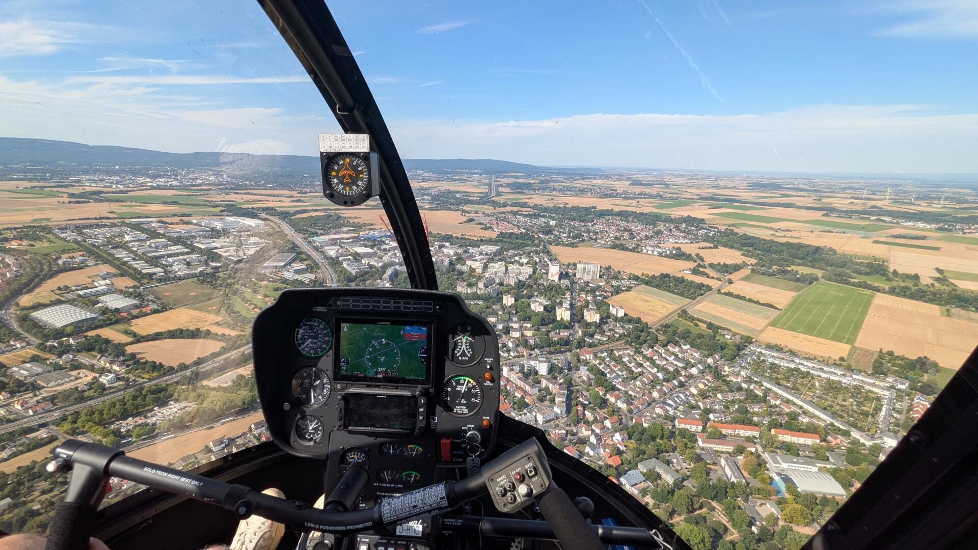 Mit dem Hubschrauber nach Mainhatten