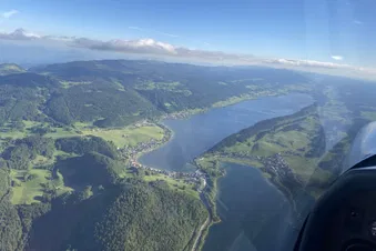 Balade aérienne au Creux du Van