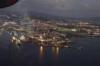Coucher de soleil sur l'île aux fleurs...