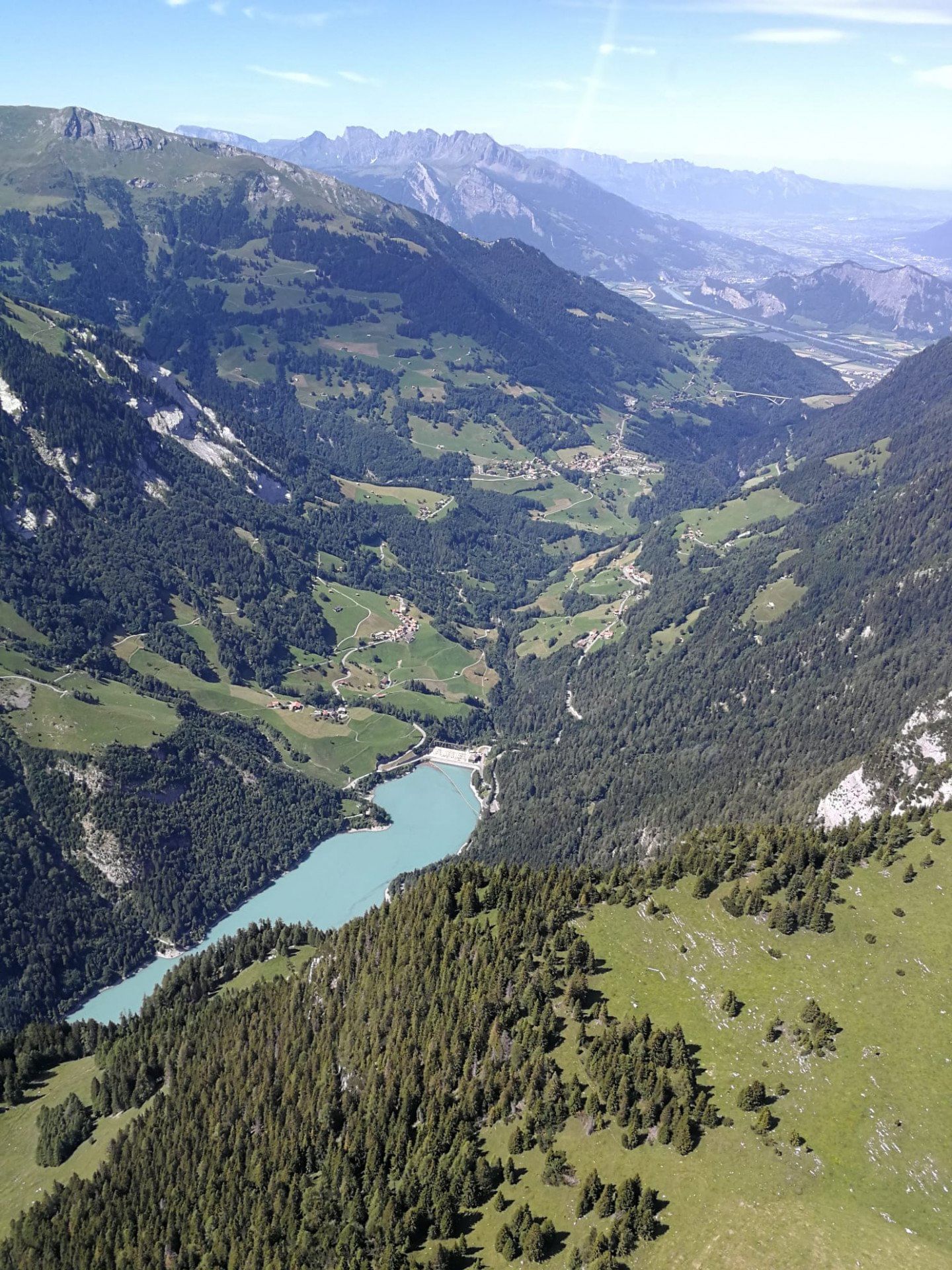 Rundflug eine Stunde mit dem Airbus Helicopter EC120B