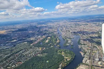 Kurzer Rundflug Berlin