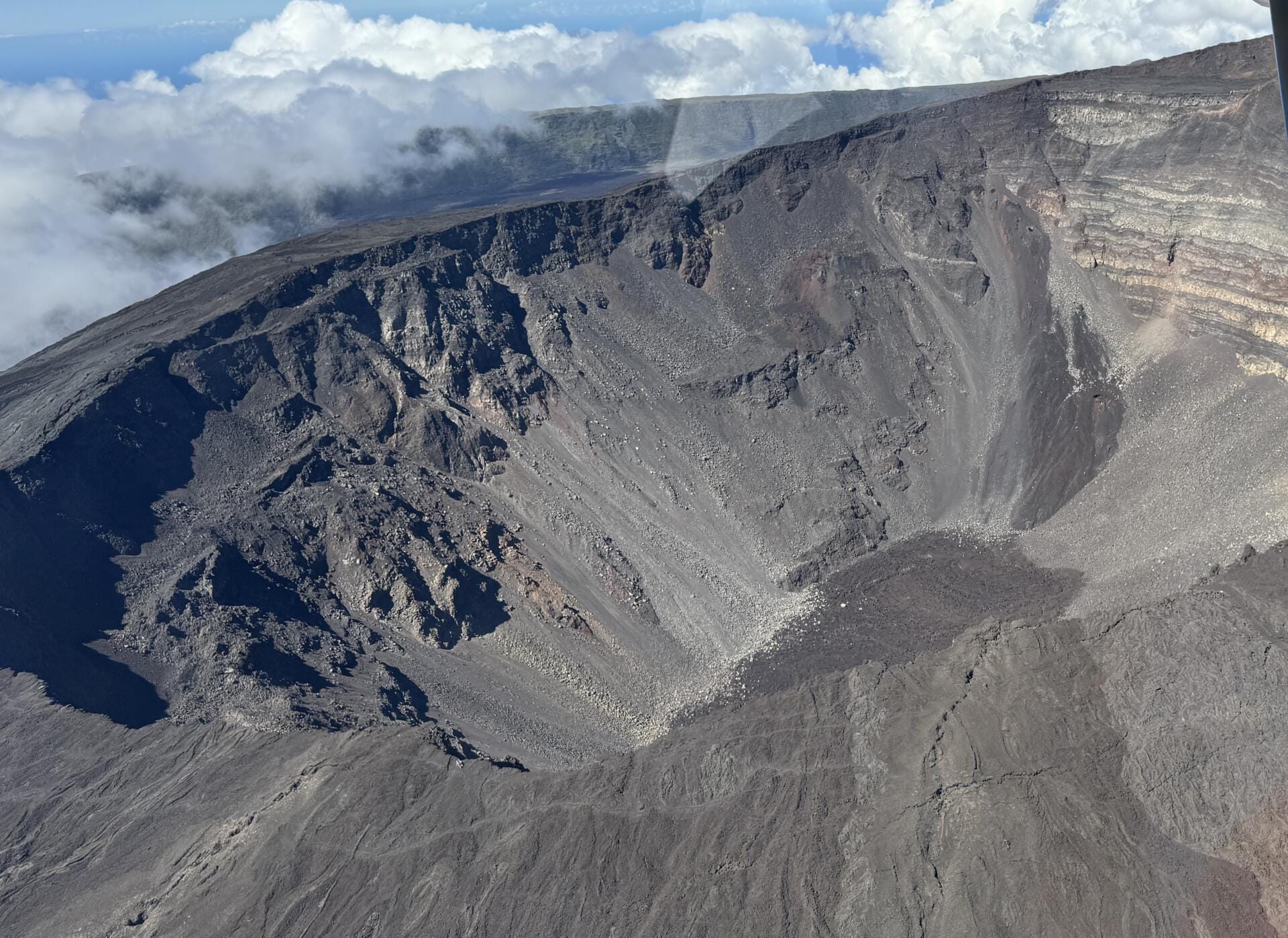 Le cratère Dolomieu