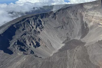 Le cratère Dolomieu