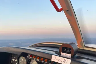 Über Schwarzwald, Rhein und Karlsruhe