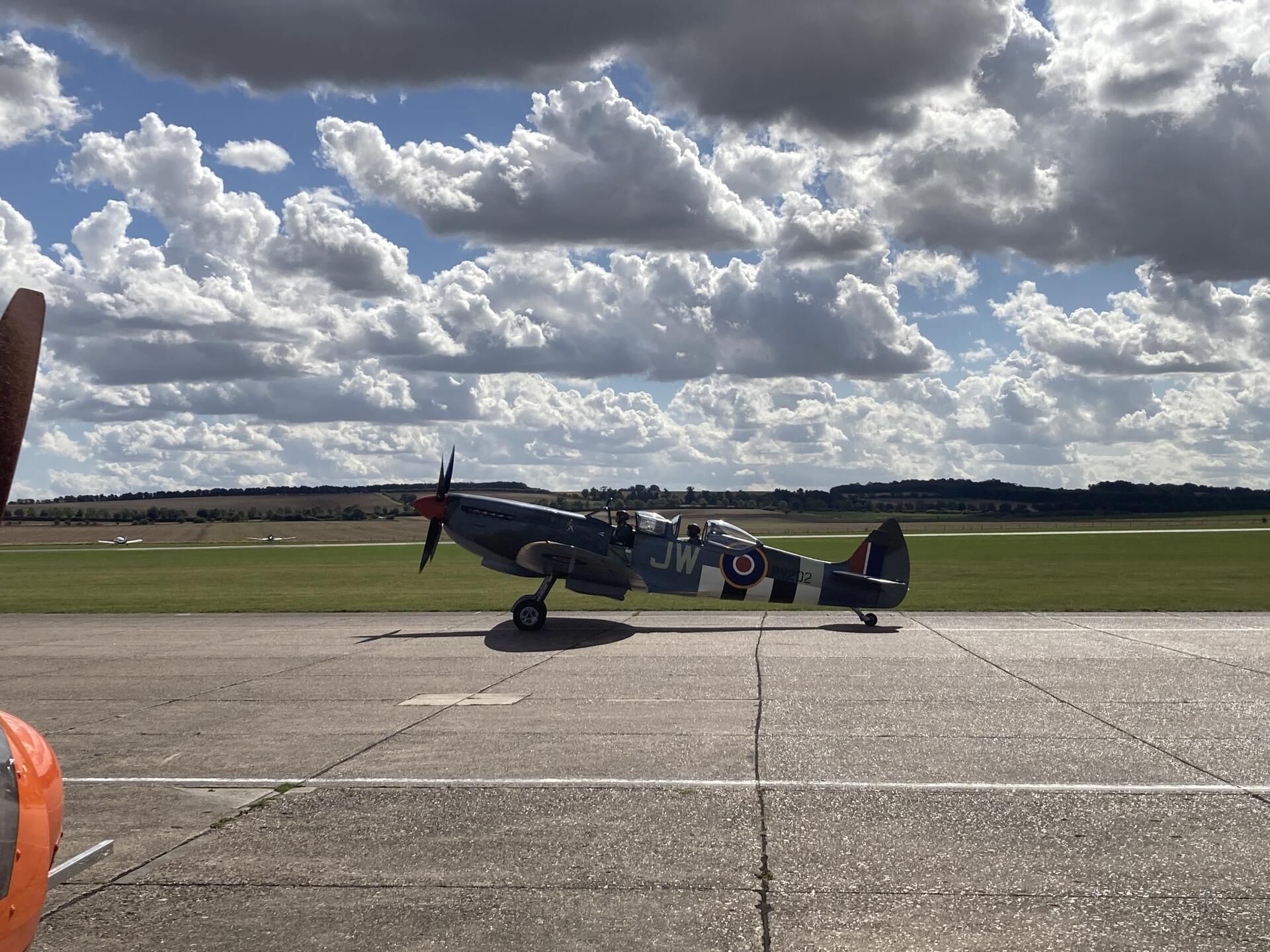 Return flight to  IWM Duxford Including 2h admission