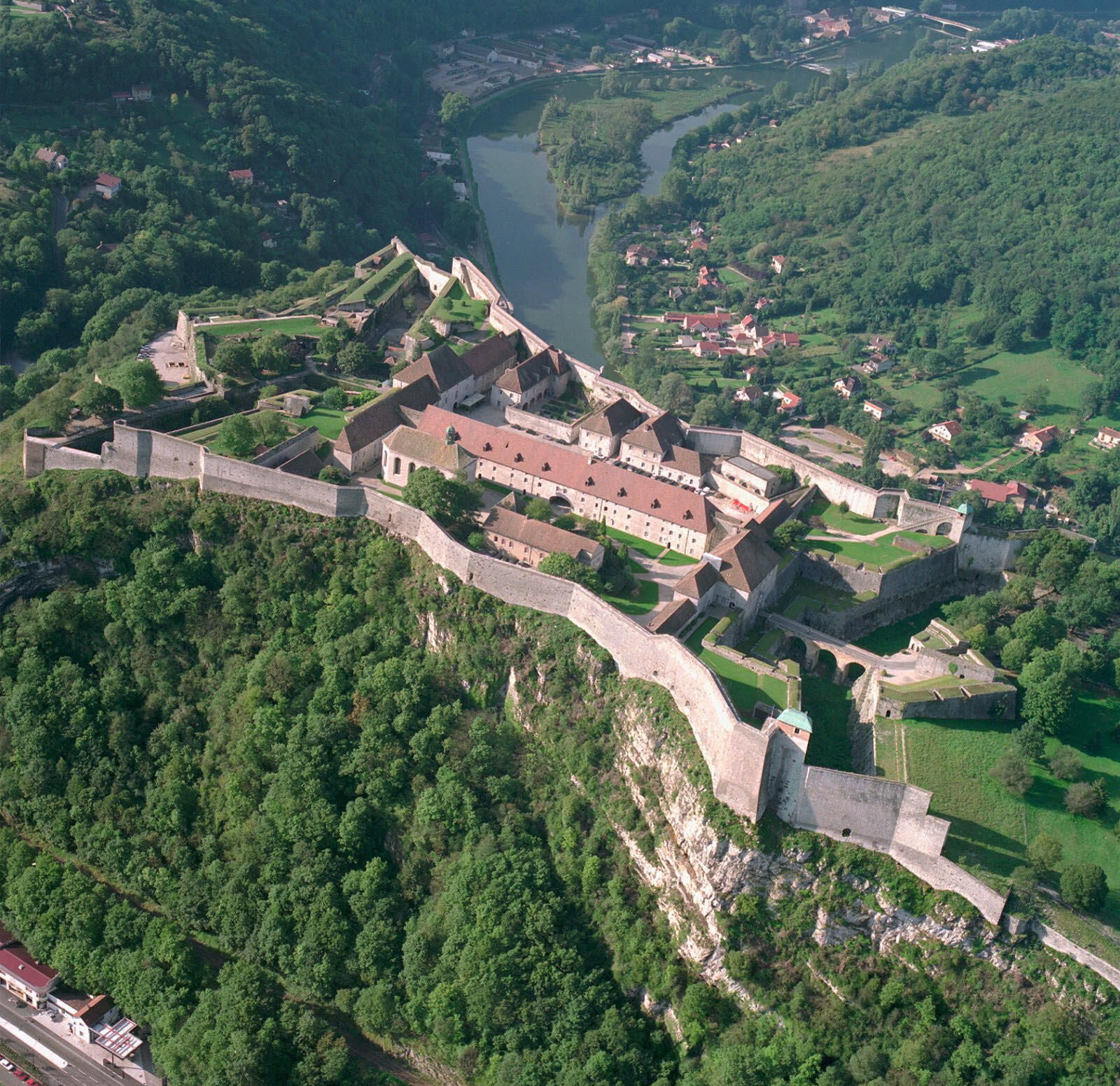 Le Doubs et les citadelles