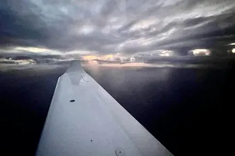 Coucher de soleil en vol