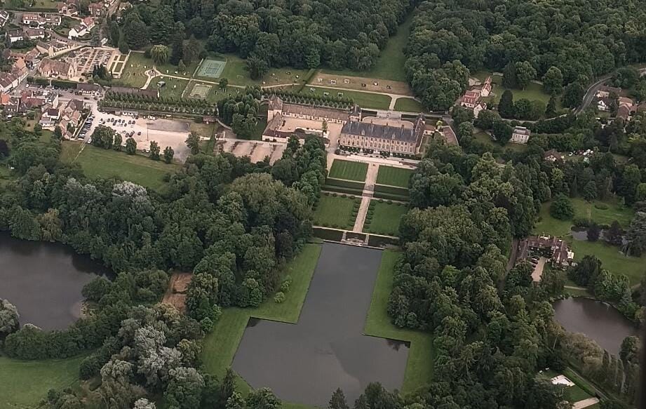 Châteaux & Cathédrale – L'Ouest Francilien vu du Ciel