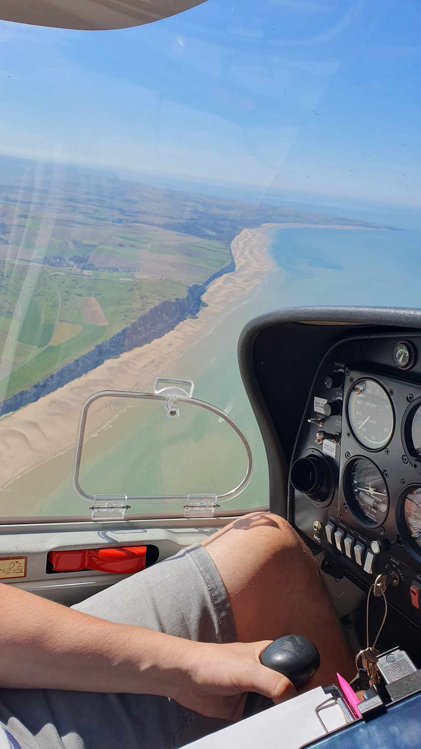 Survol de la cote: la manche, cote d'opale , baies de somme.