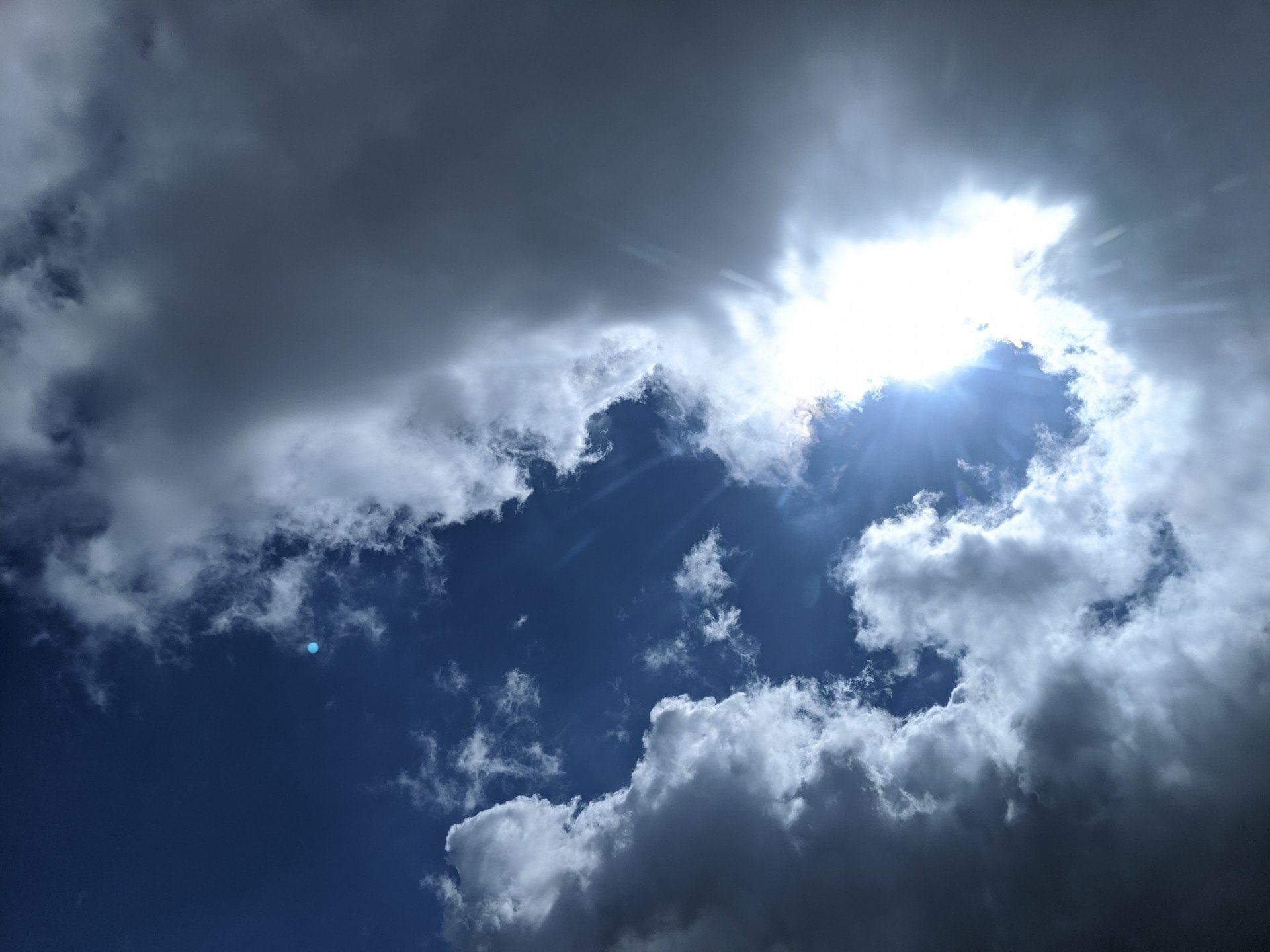 über den Maschsee, die Marienburg und den Deister