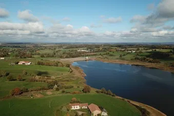 survol des lacs de haute Charentes