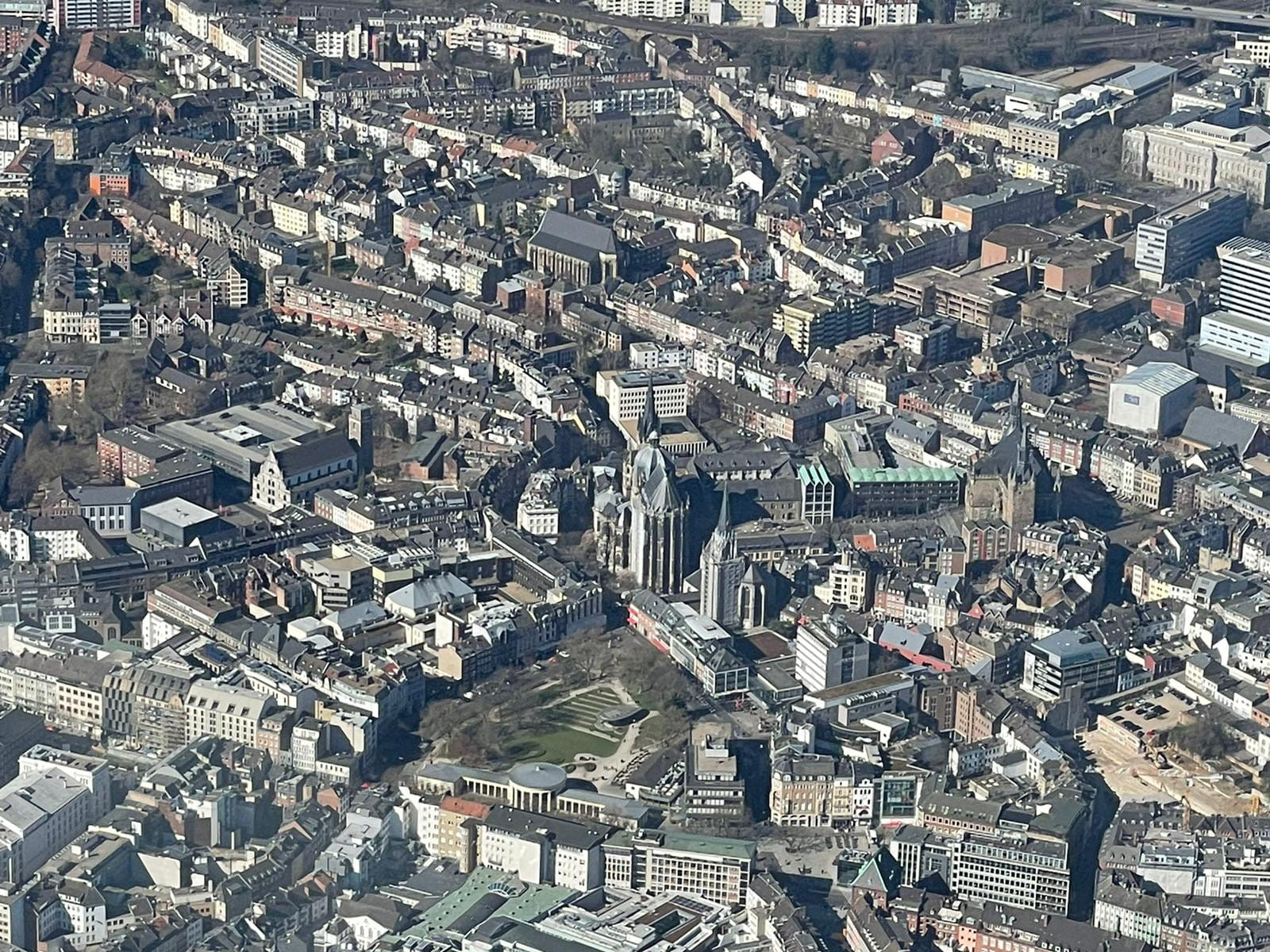 Stadion Borussia und Alemannia sowie Braunkohletagebau