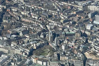 Stadion Borussia und Alemannia sowie Braunkohletagebau