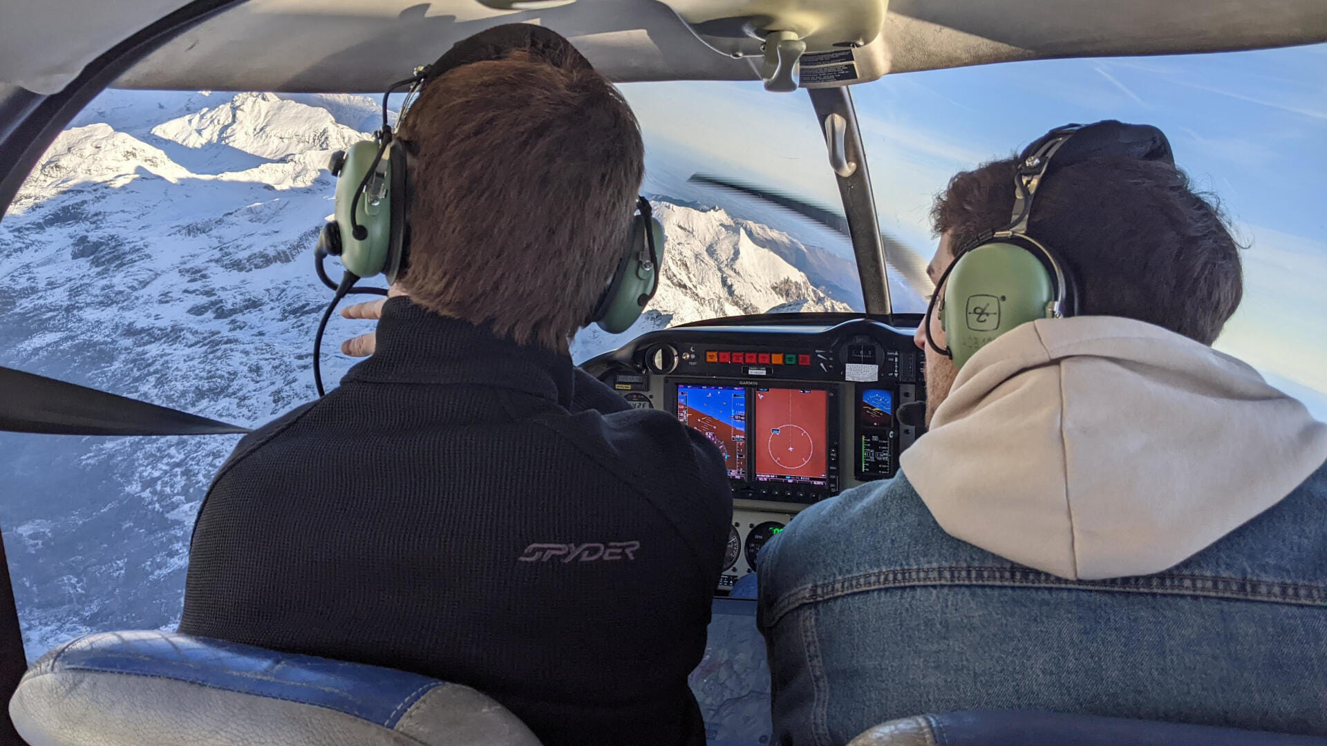 En vol au-dessus des Pyrénées