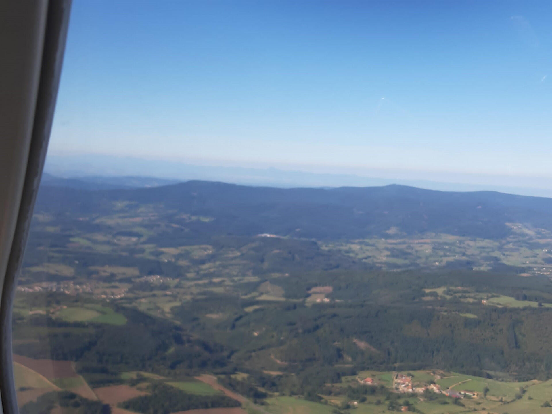 Mont Mezenc et route sur le Puy en Velay