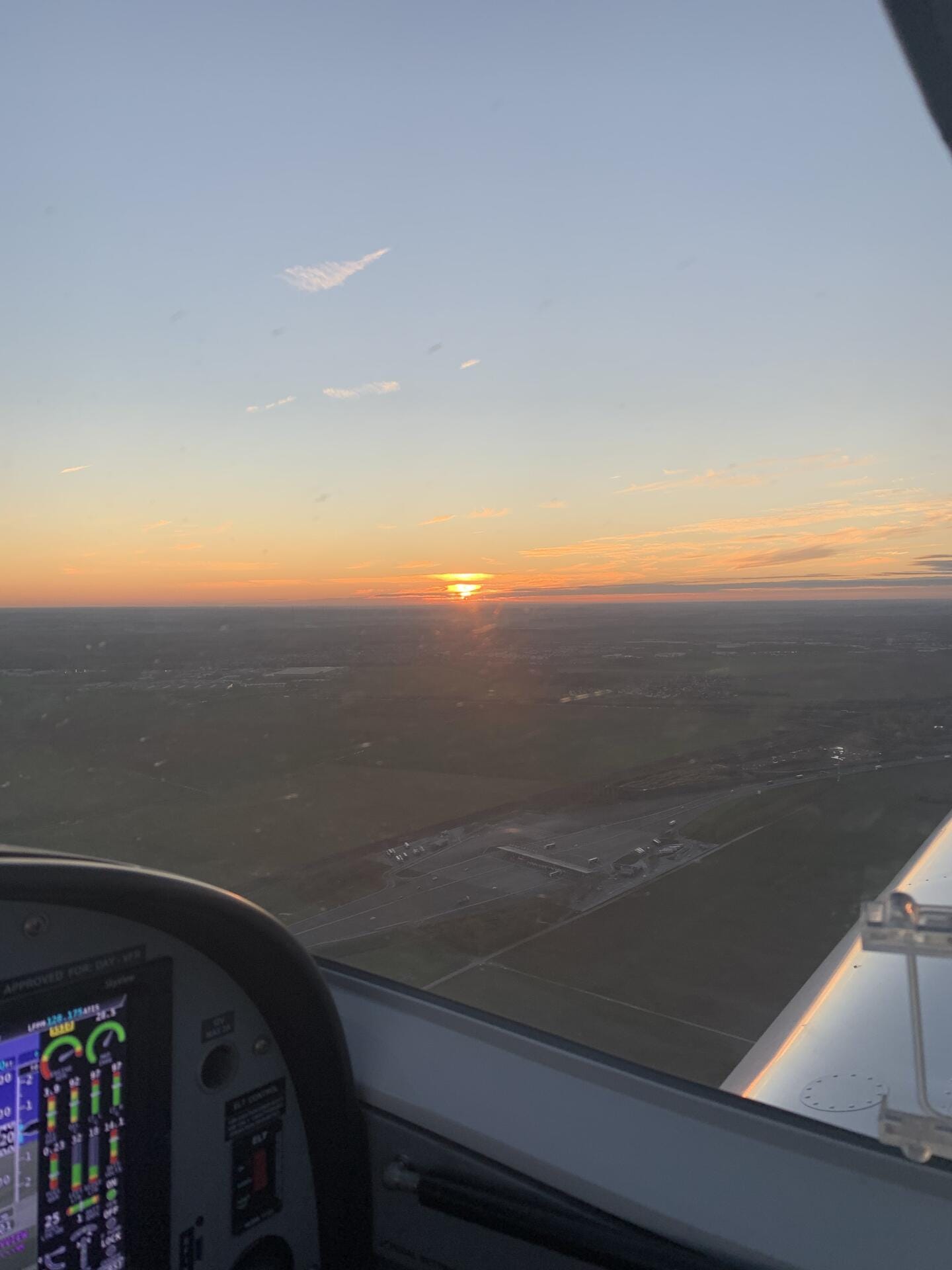 Vol au coucher de soleil