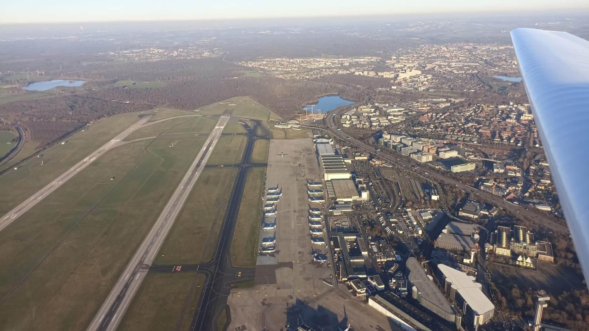 Entspannter Rundflug im Motorsegler – 60 Minuten pur