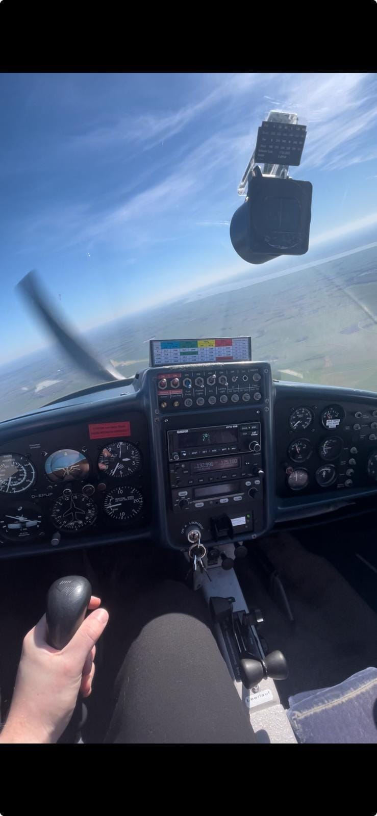 Selbst mal fliegen – Schnupperflug in der DV20/F150