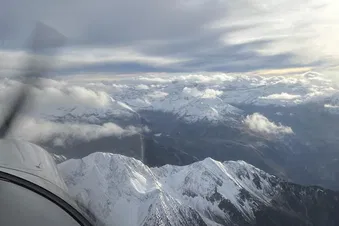 Les Pyrénées vues du ciel : Pic du Midi et Luchon