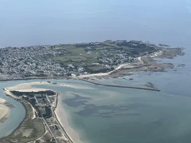 Côte sud-est de la Bretagne (balade aérienne)