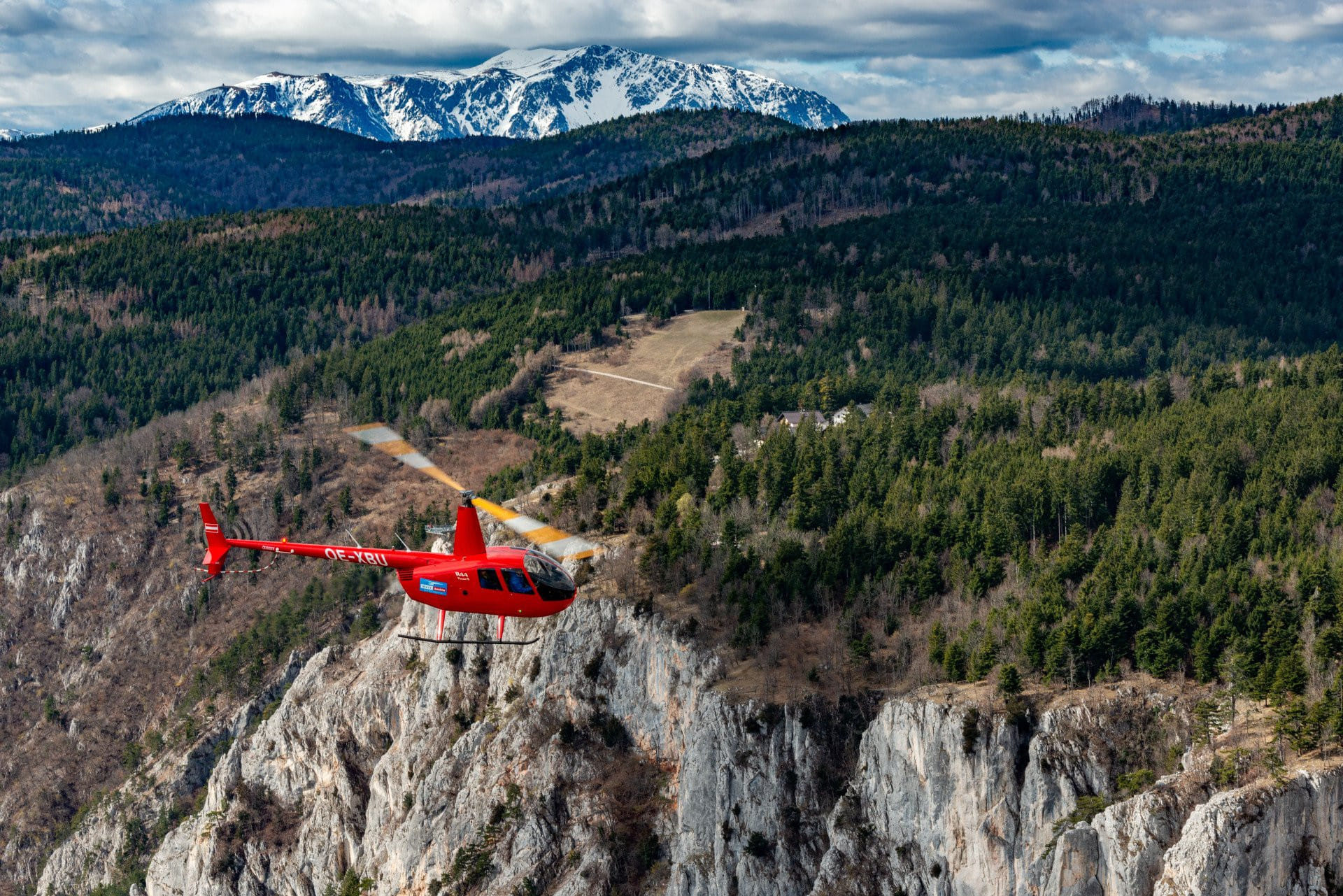 Hubschrauberflug auf den Schneeberg (5 Sitze)