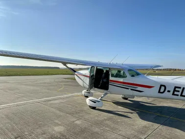 NEU - Rundflug über Berlin ab Strausberg