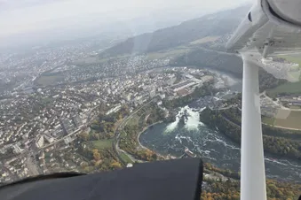 Wasserfall u. größtes Binnengewässer Europa