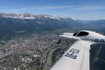 Sightseeing flight (only 3 PAX)
