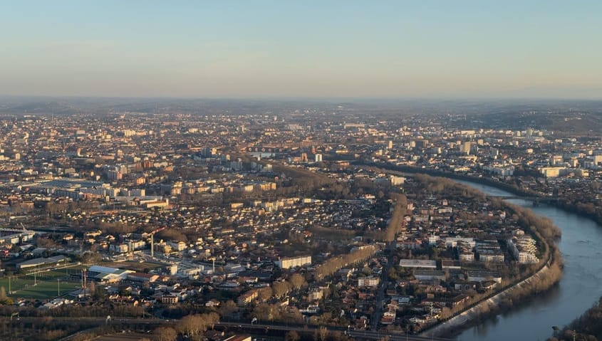 Le périph aérien✈️​Airbus, aéroport de Blagnac et châteaux 🏰