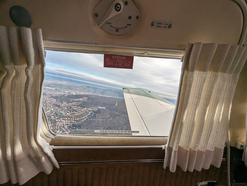 Toller Rundflug im 6-Sitzer ab Stuttgart