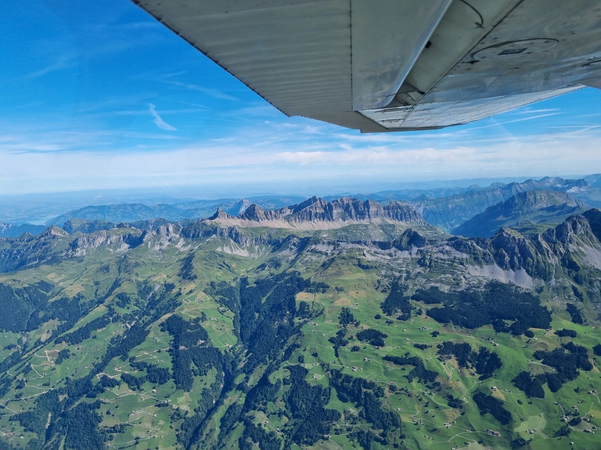 Rundflug nach Wunsch 3 Plätze 1h