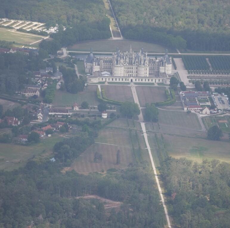 Survol des châteaux de la Loire