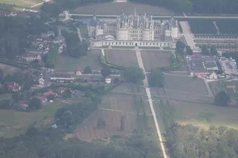Survol des châteaux de la Loire