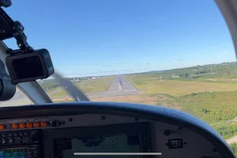 Landing at Rovaniemi (EFRO) runway 21.
