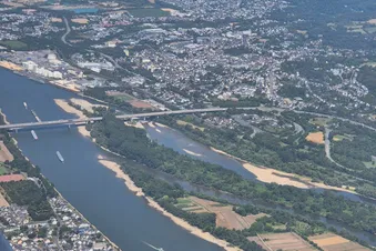 Der Rhein bei Mülheim Kärlich