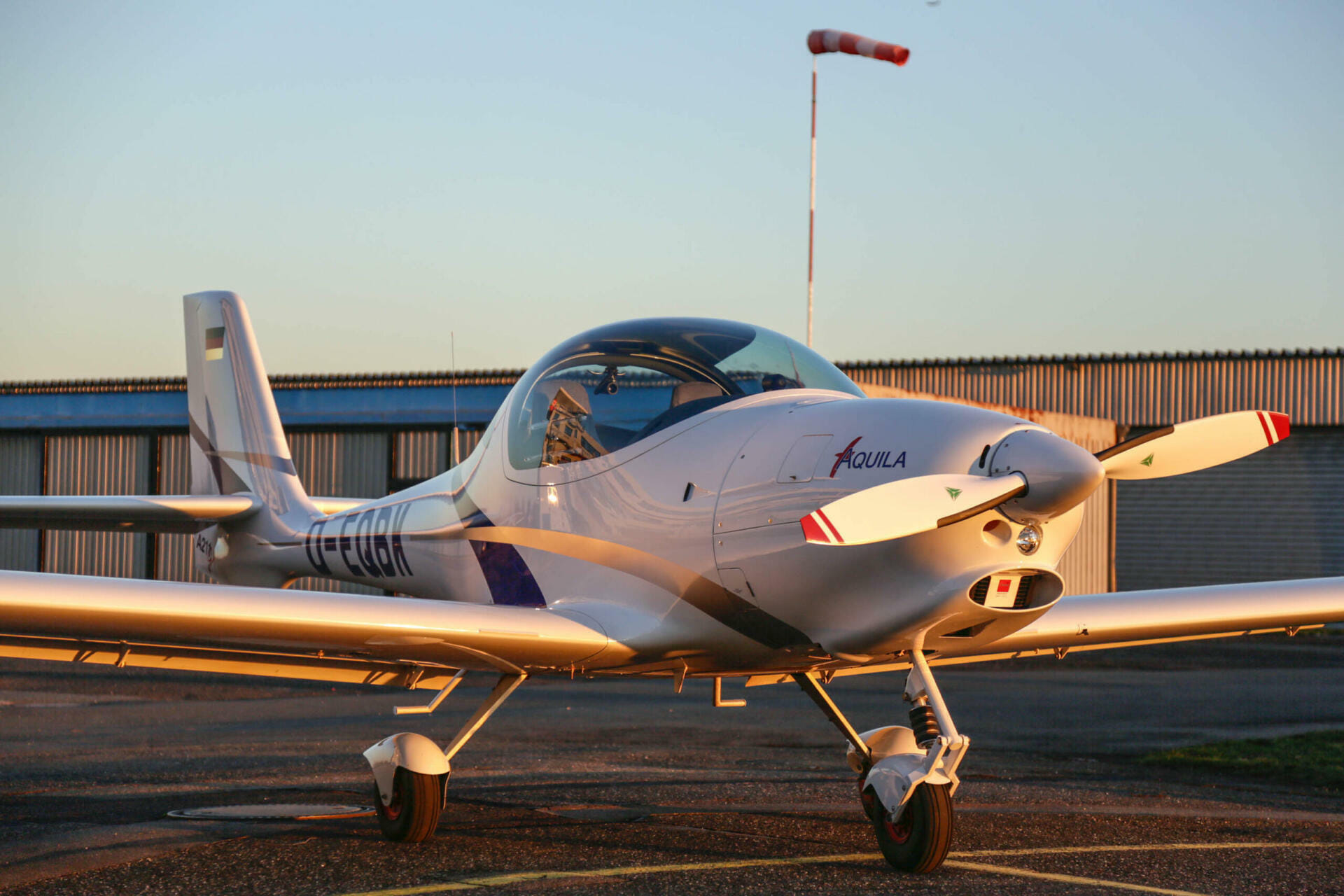 Aquila A211GX