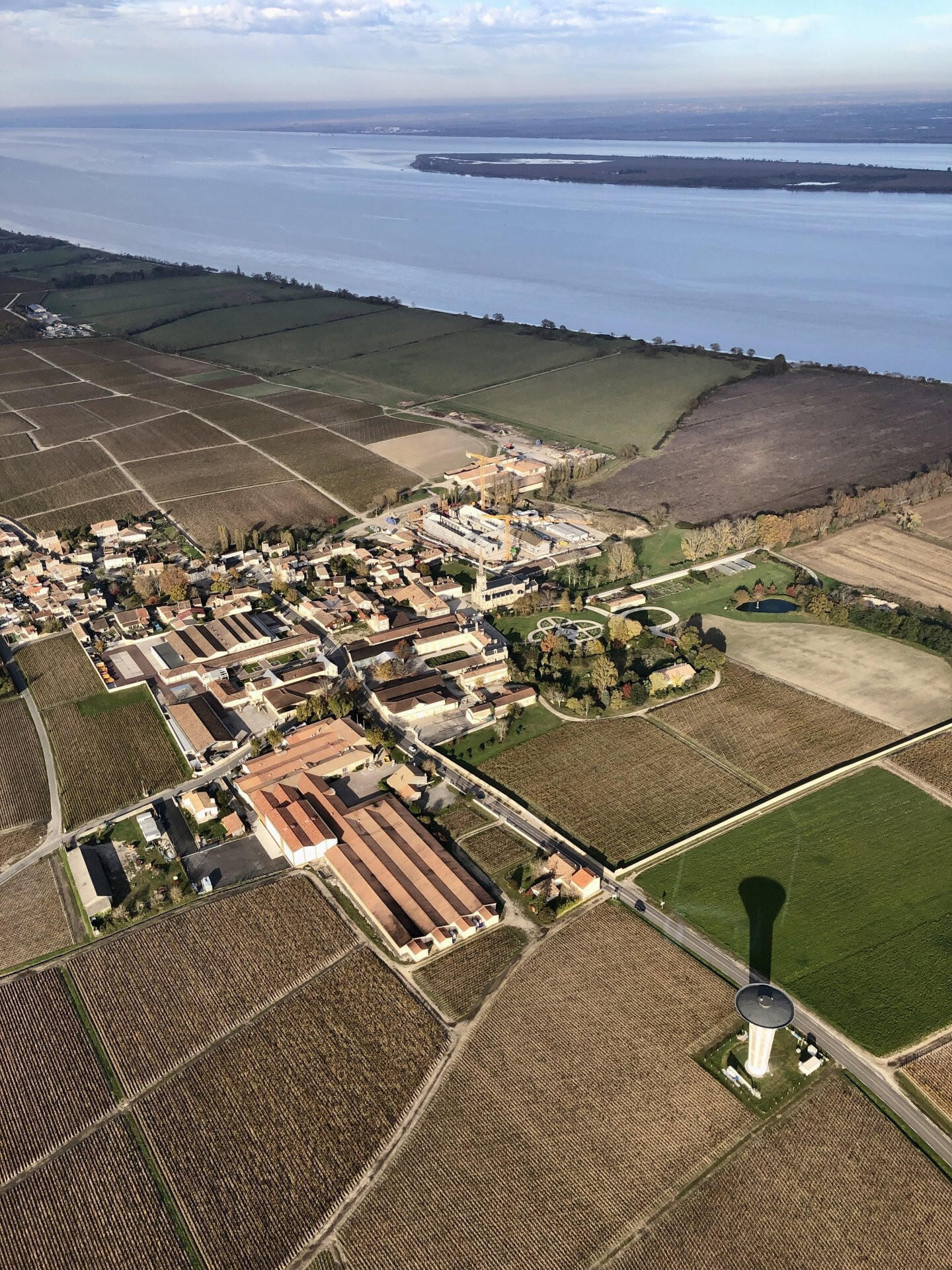 Découverte des châteaux du Medoc en hélicoptère 🍷