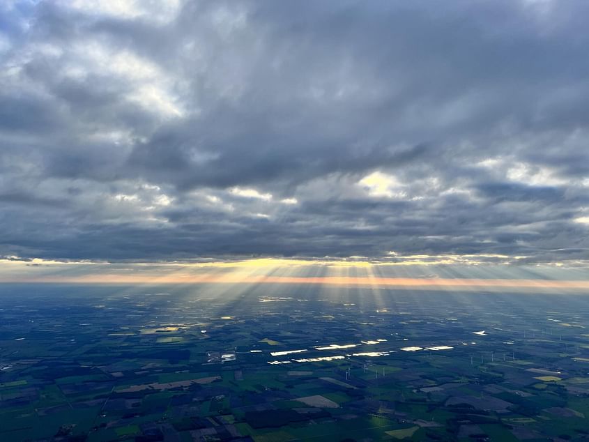 Von Nord nach Süd, Flug an den Bodensee nach Friedrichshafen