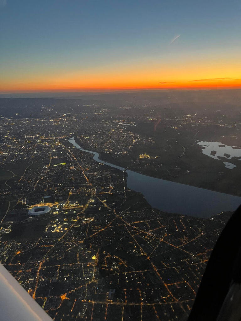 Vol panoramique au-dessus de Lyon : Fourvière, la confluence et les grands paysages lyonnais