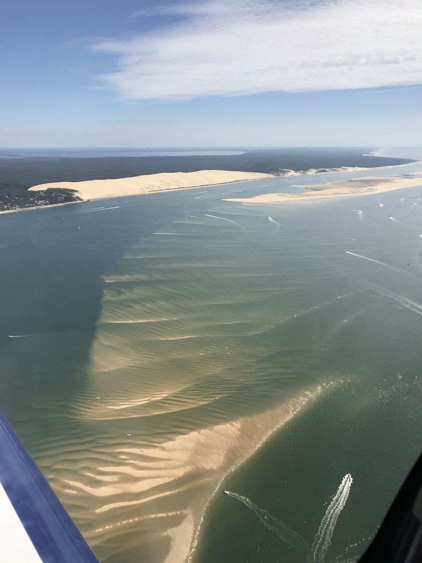 Survol du bassin d'Arcachon depuis Saintes