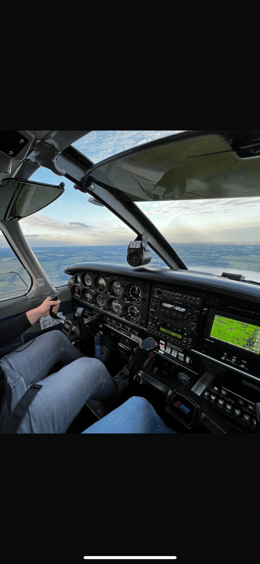 Cockpit einer Piper (PA-28)