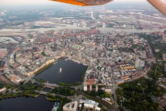 Panoramaflug über Hamburg