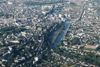 Tour aérien de la ville du Mans