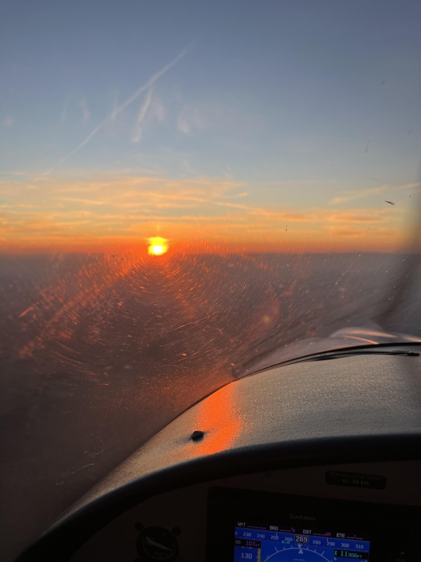 Vol au coucher du soleil dans la région Stephanoise