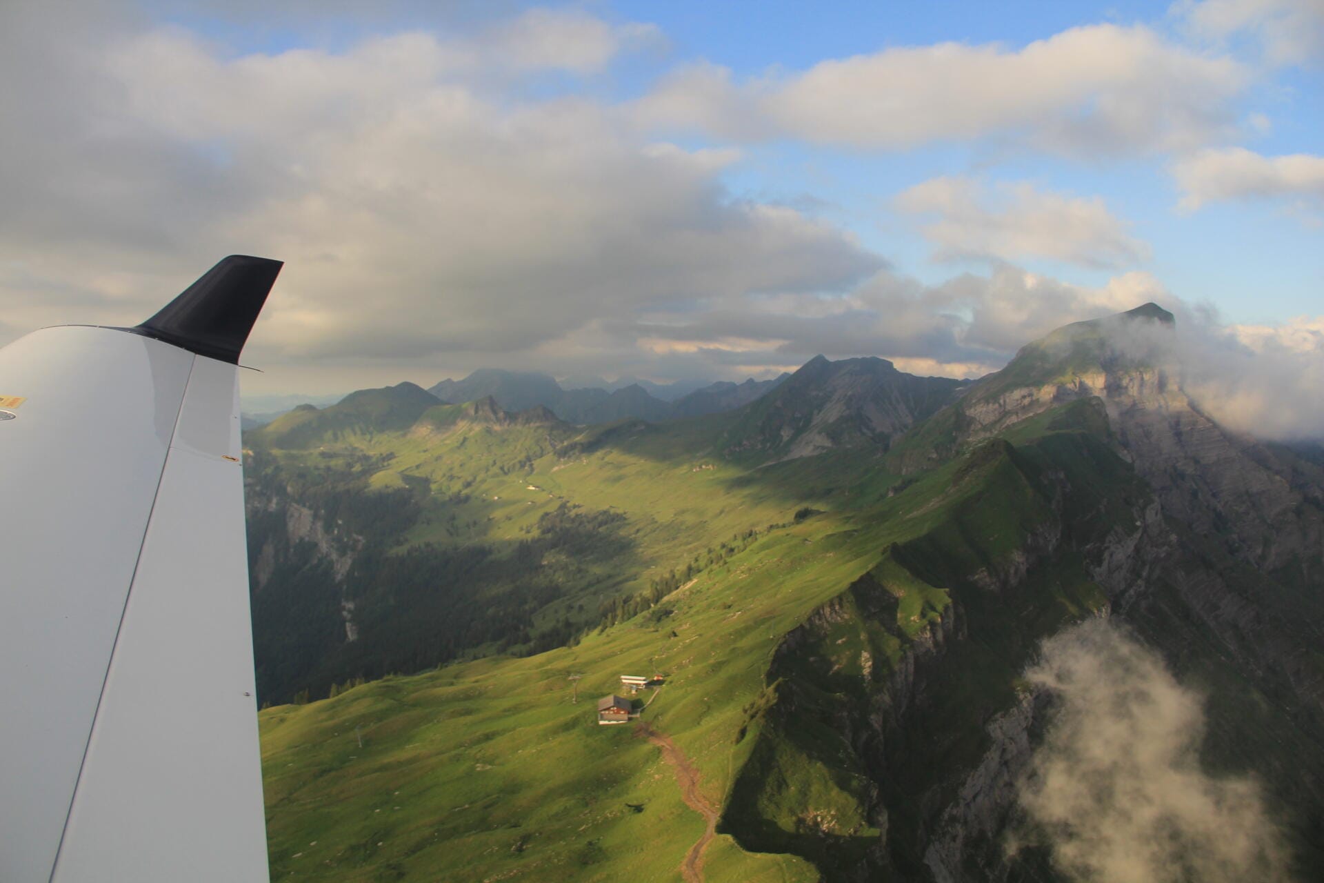Fliege ab Zürich Kloten zu "Best of" Innerschweiz