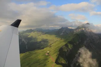 Fliege ab Zürich Kloten zu "Best of" Innerschweiz