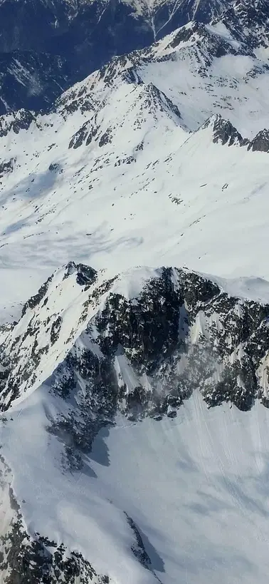 Climbing to Aneto peak