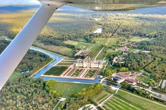 Vol autour des châteaux de la Loire